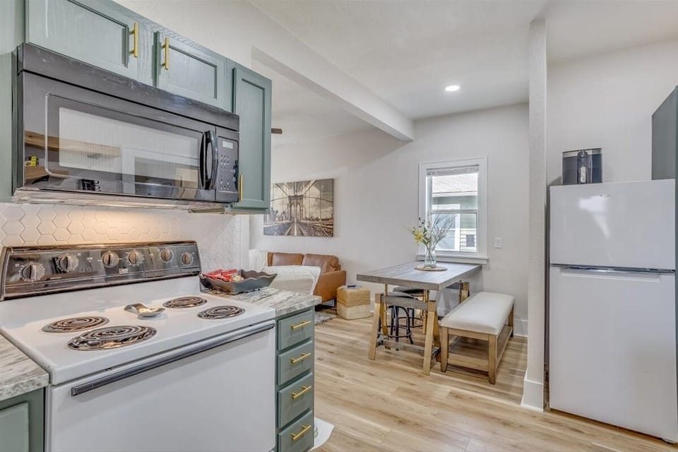 Basement/laundry room!