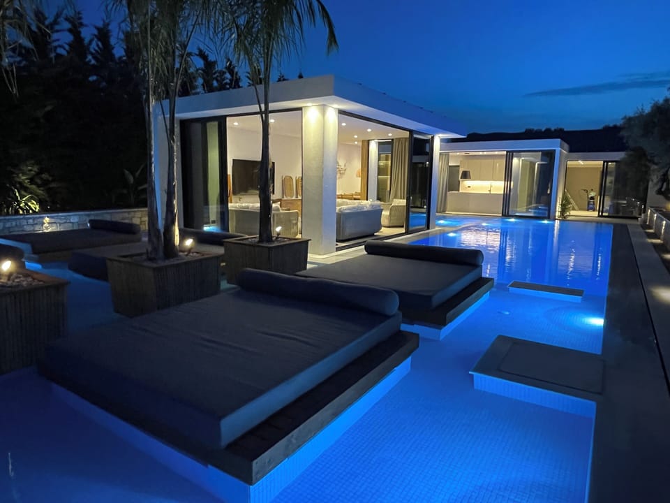 Villa | Pool | Outdoor pool