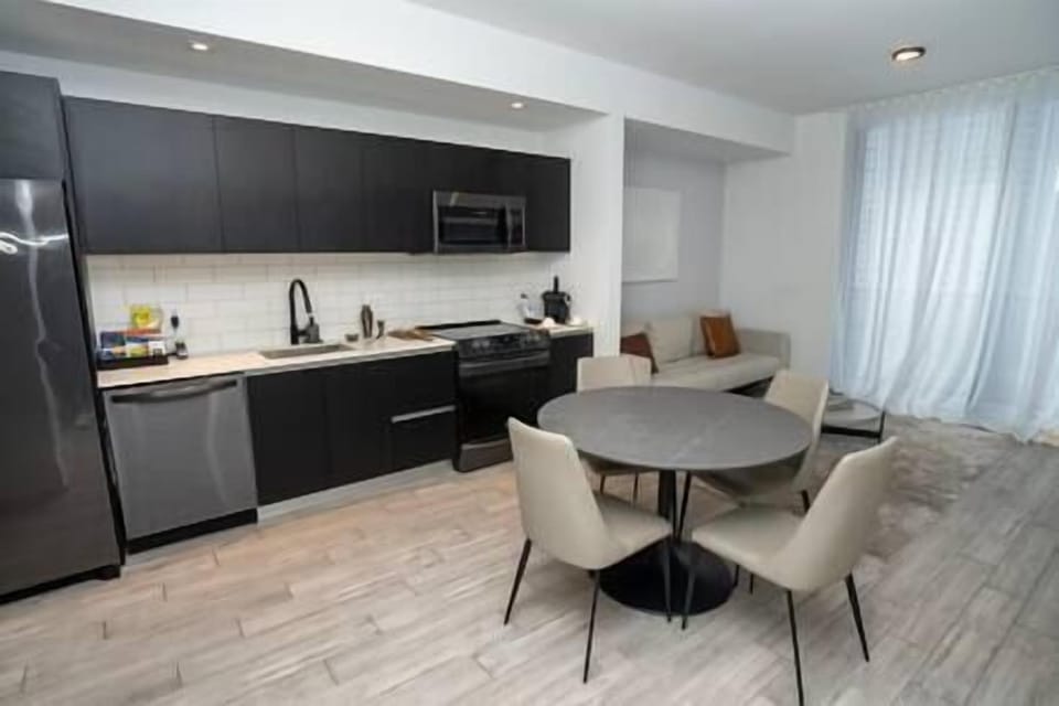 Kitchen / DIning Area