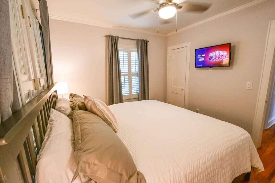 Toccoa riverfront cottage in McCaysville GA