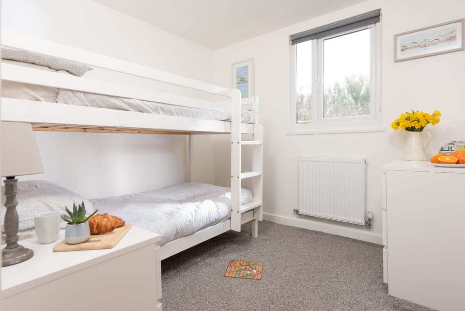 2 bedrooms, individually decorated, individually furnished, free WiFi