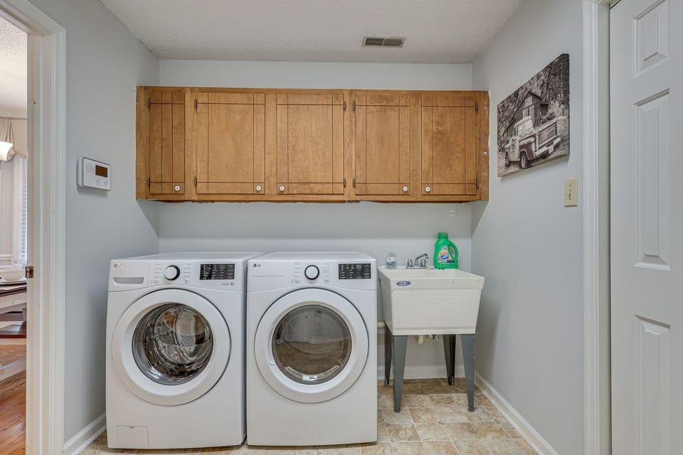 Laundry | Detergent Provided