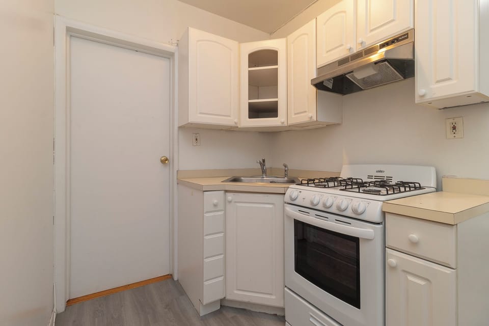 3-KitchenDiningArea(3)