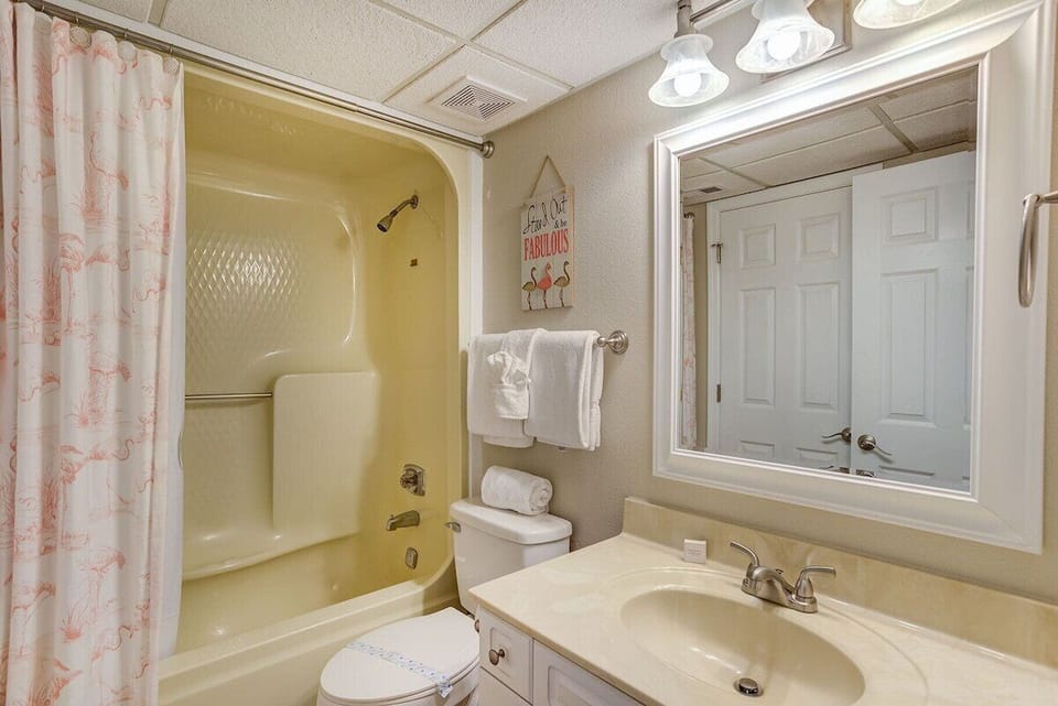 Guest bathroom with tub/shower combo