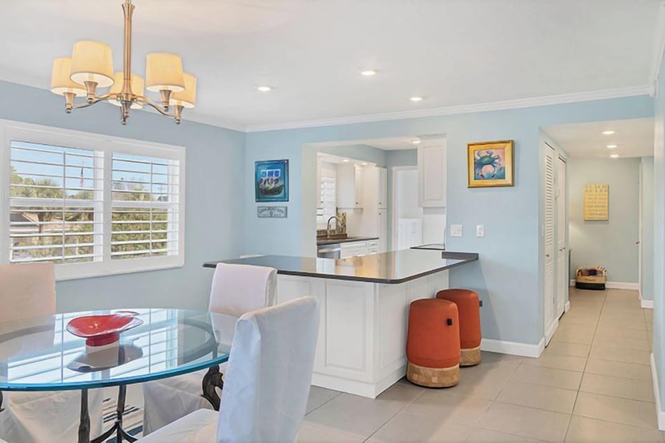 Dinning & Kitchen area