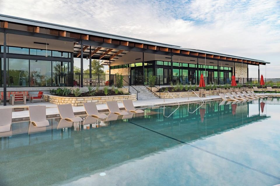Additional photos of the amenities center. 