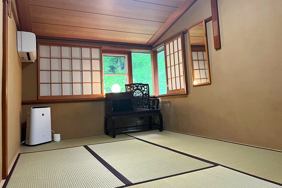 Down comforters, desk, laptop workspace, free WiFi