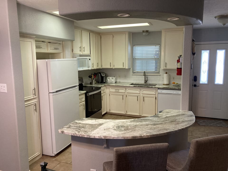 Kitchen and island/bar