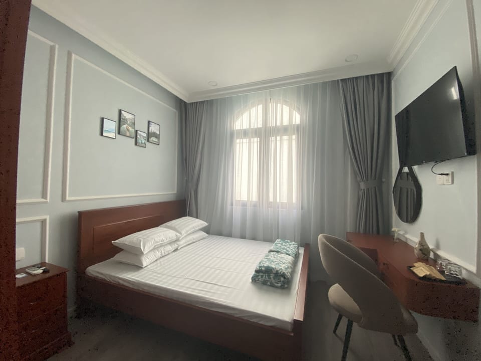 Standard Double Room Single Use | Hypo-allergenic bedding, individually furnished, laptop workspace