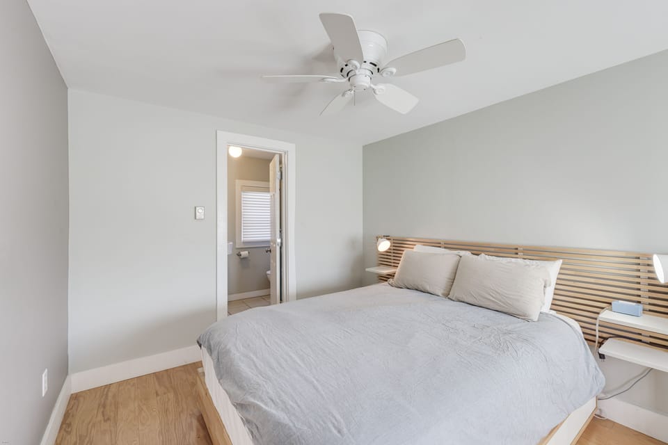 Bedroom | Queen Bed | Linens Provided | 2nd Floor