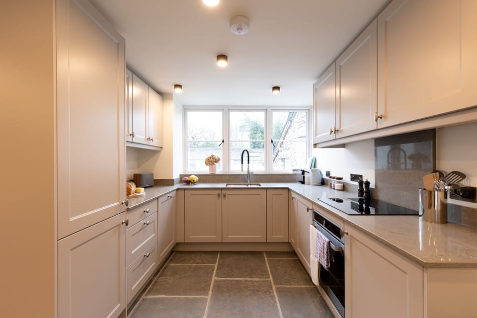 Dishwasher, cookware/dishes/utensils