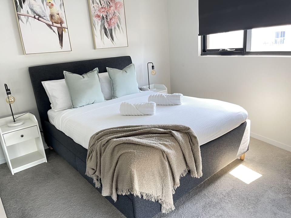 Bedroom 1 - Queen bed and large ensuite