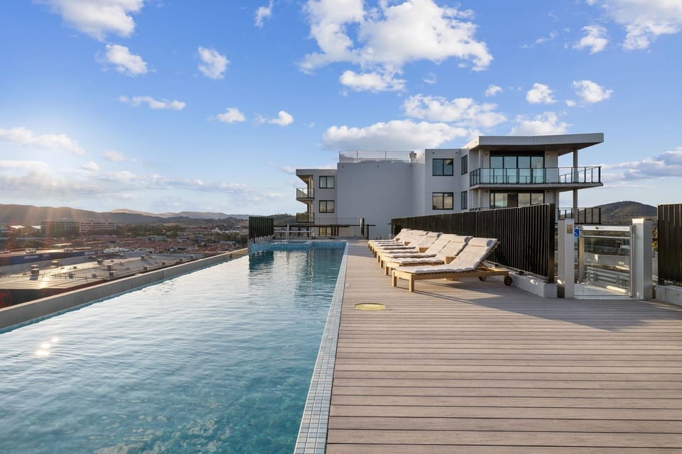 Sparkling infinity pool and hot spa