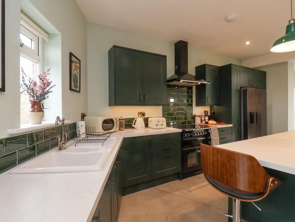 Fridge, dishwasher, electric kettle, toaster