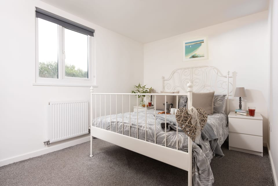 2 bedrooms, individually decorated, individually furnished, free WiFi