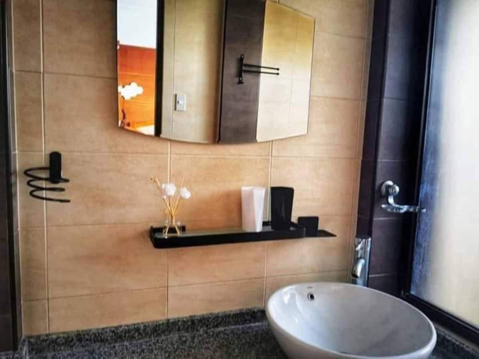Family House, 4 Bedrooms, Pool View, Beachfront | Bathroom | Shower, hair dryer, towels