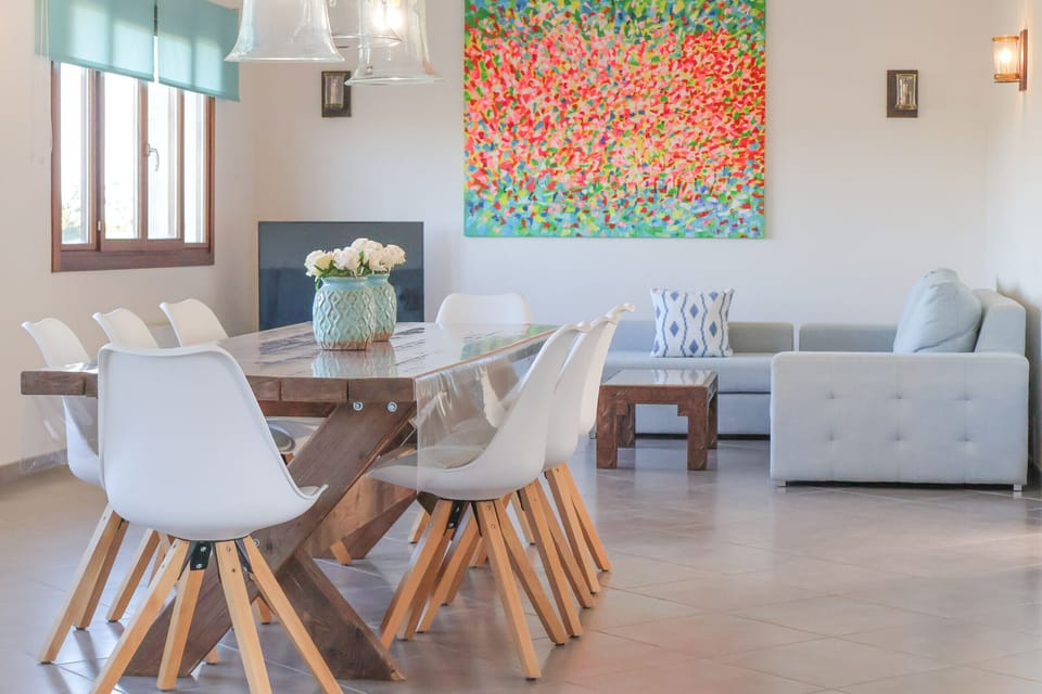 villa, spacious, swimming pool, garden, terrace