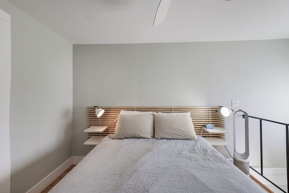 Walk to Commercial Street! Couples Retreat w/ Deck Apartment in Provincetown