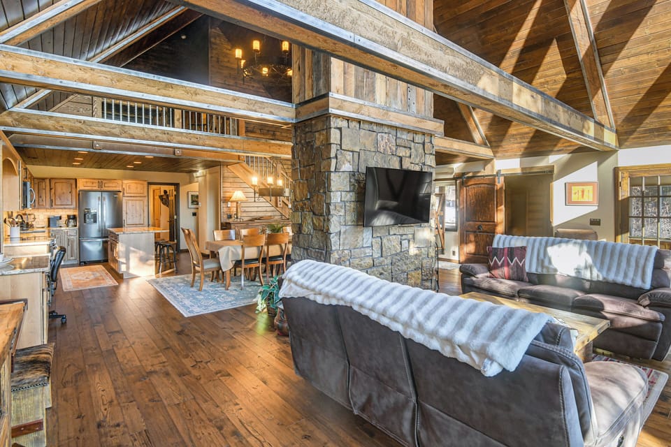House (4 Bedrooms) | Interior