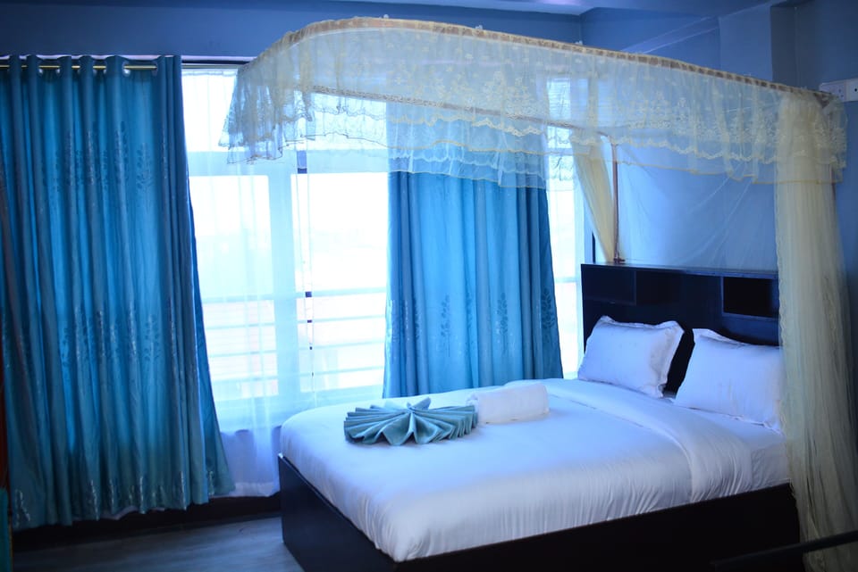 Standard Single Room | Individually decorated, individually furnished, desk, laptop workspace
