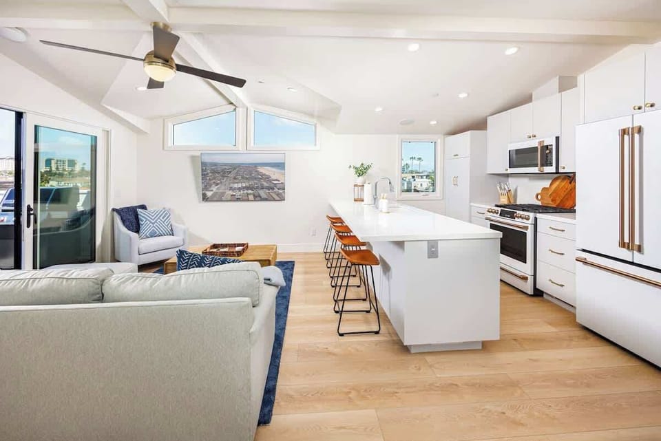 Kitchen & Living Room
