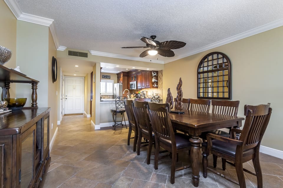 1-206 DIning Room