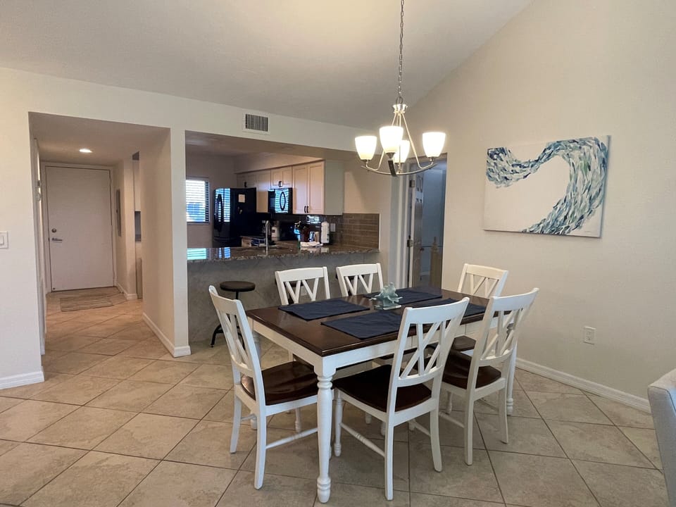 1-402 Dining Room