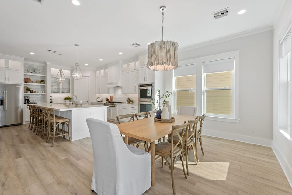 Comfortably sit up to 8 at the large dining table
