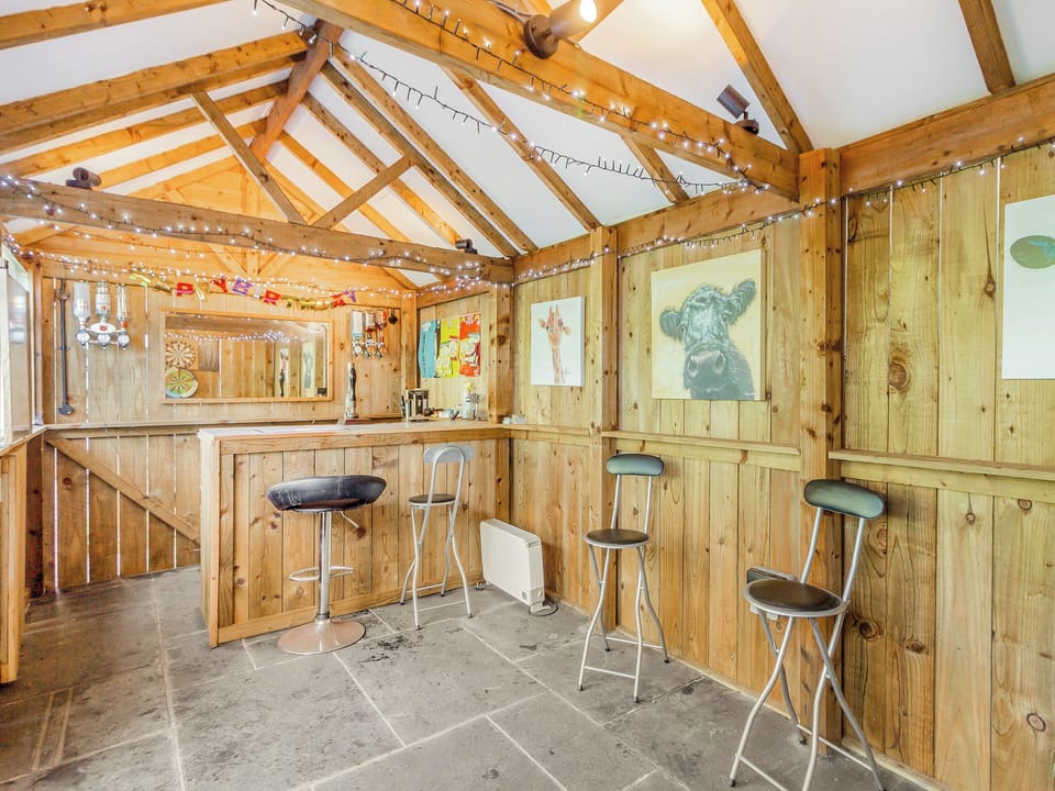 Summerhouse | Llwynhelig House - Llwynhelig Holidays, Llwynhelig