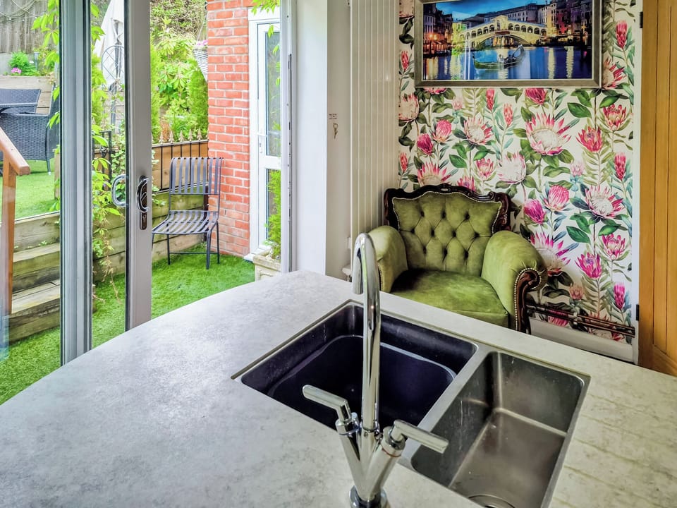 Kitchen Diner Area | The Venetian, Horning