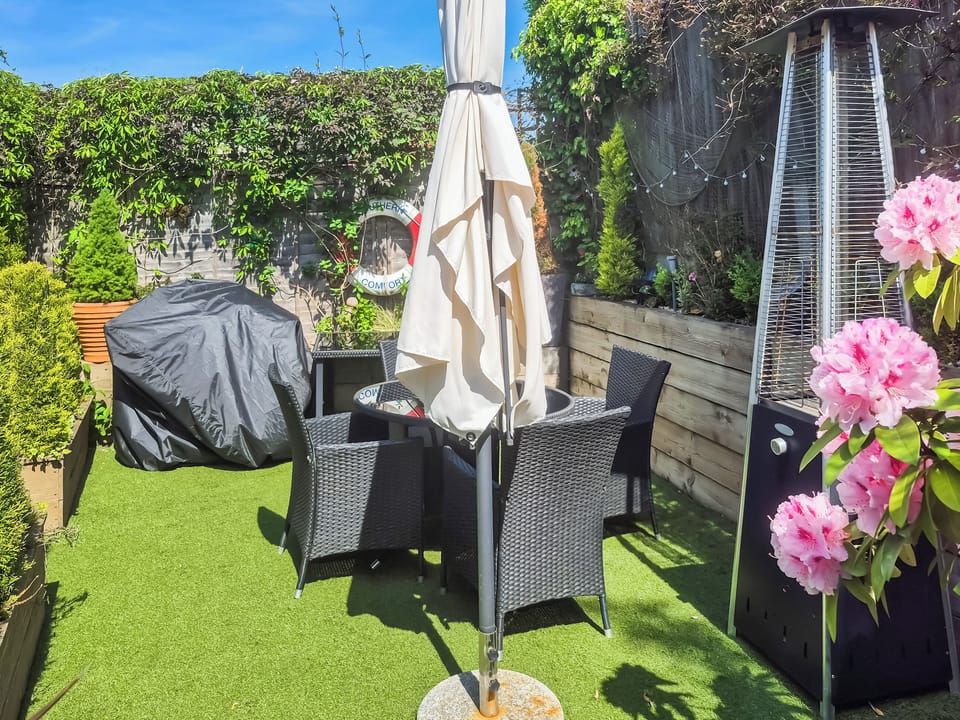 Gas Barbecue & Patio Heater | The Venetian, Horning