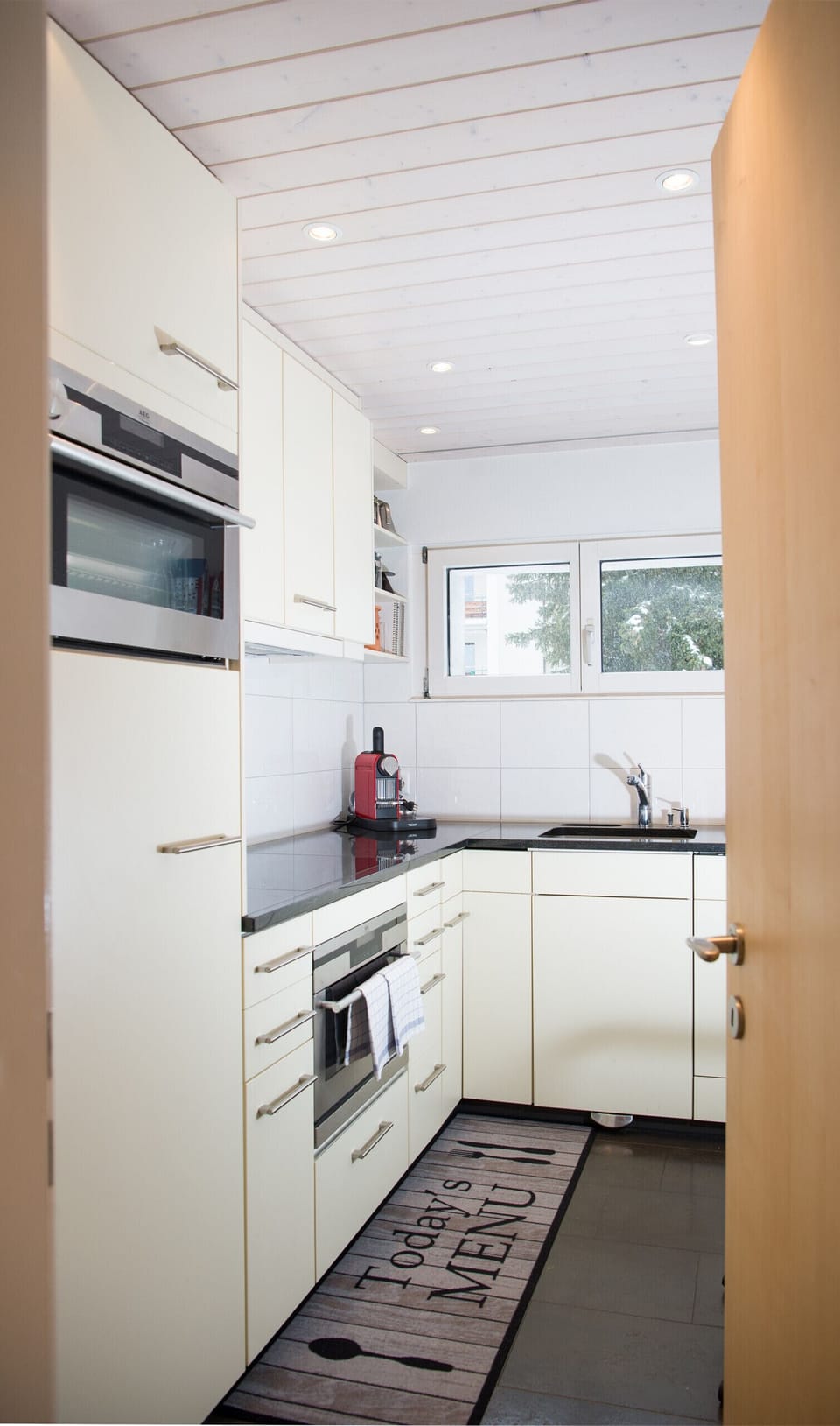 separate kitchen