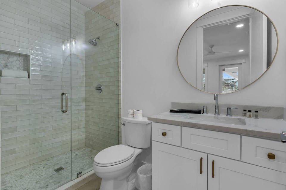 Private bath with walk-in shower
