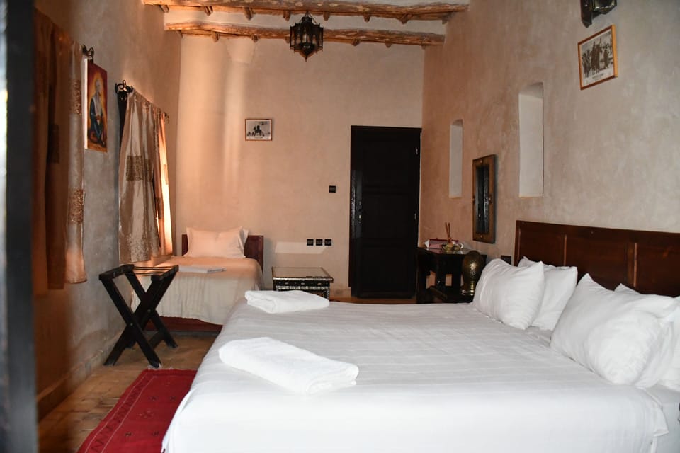 Premium bedding, down comforters, in-room safe, individually decorated