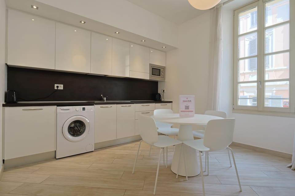 2D Tony Allard Apartment in Cannes