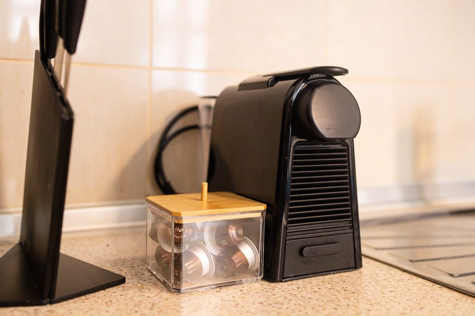 Deluxe Apartment | Coffee and/or coffee maker
