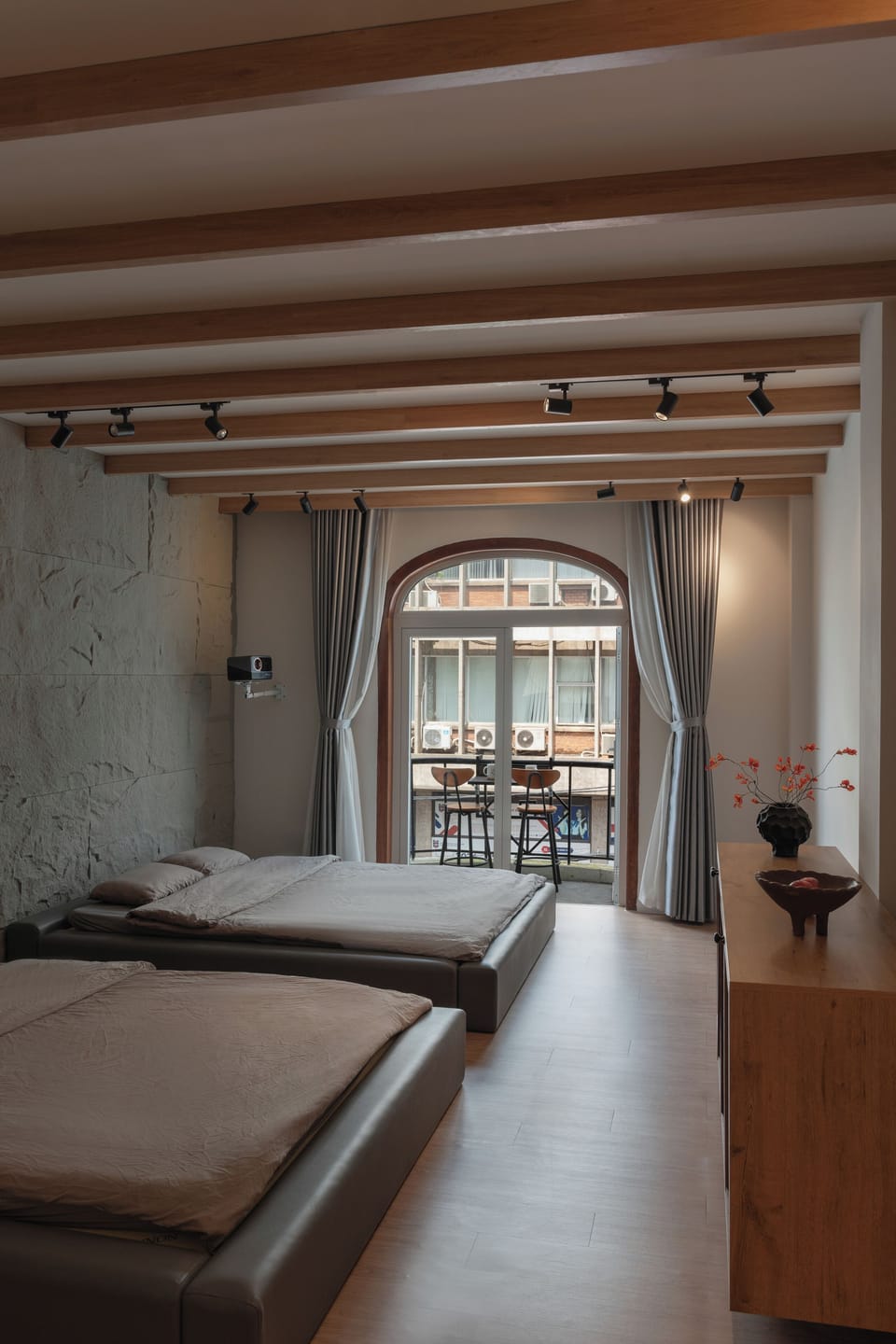 Family suite with balcony | Desk, soundproofing, WiFi (free), bed sheets