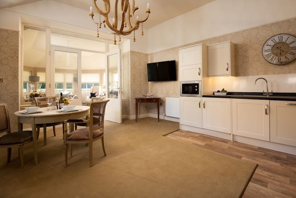 The Bothy at Dryburgh - the kitchen with dining space