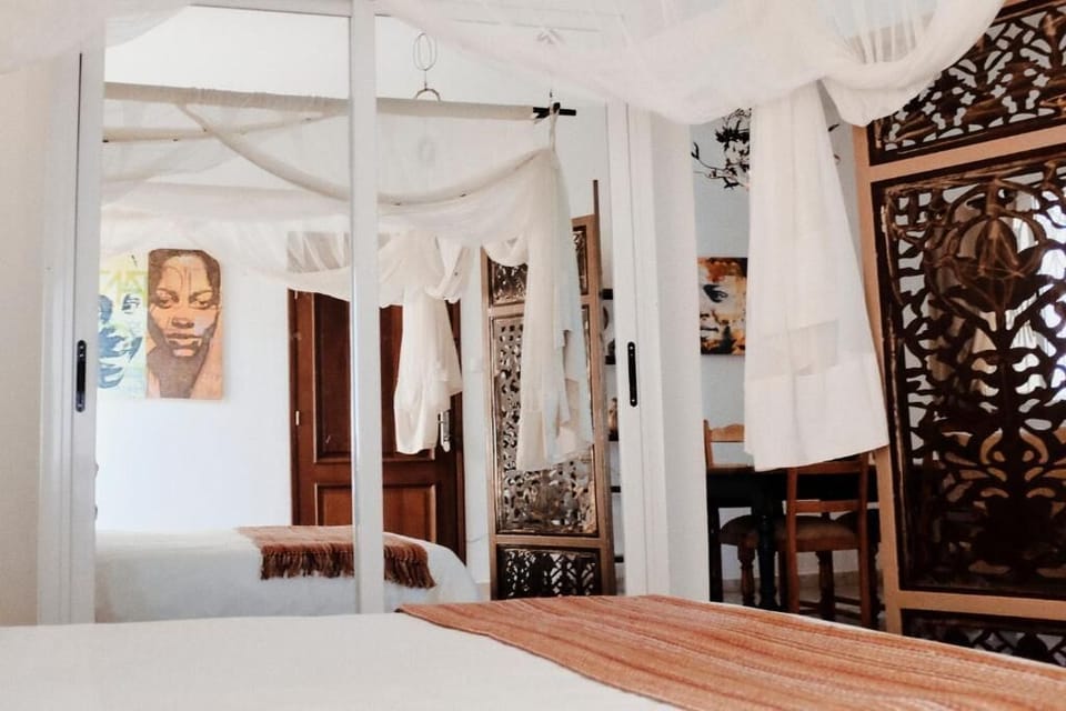 Studio Suite | Individually decorated, desk, laptop workspace, free WiFi