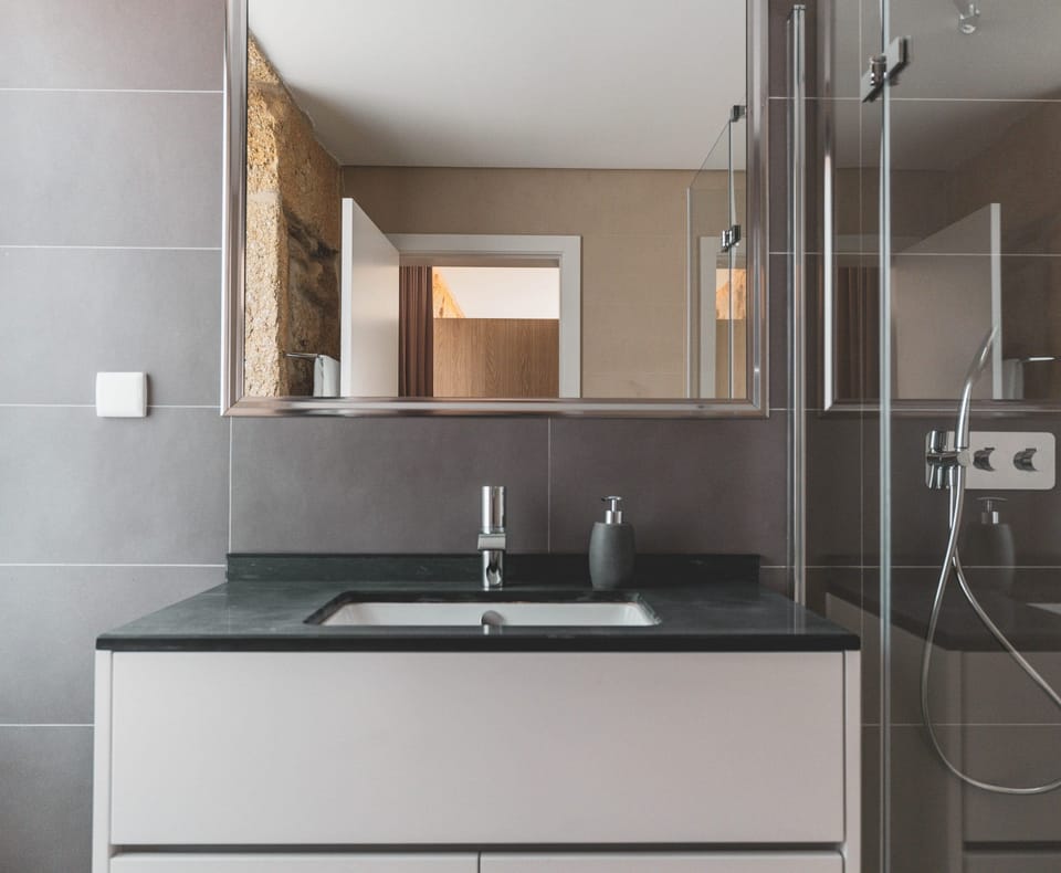 Shower, rainfall showerhead, eco-friendly toiletries, hair dryer