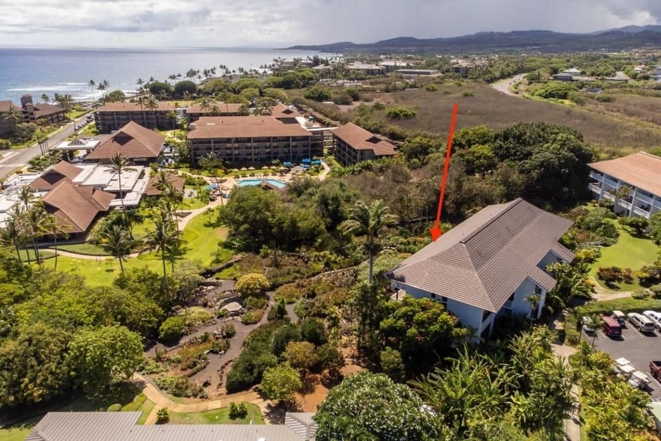 location of unit overlooking Moir Garden.
