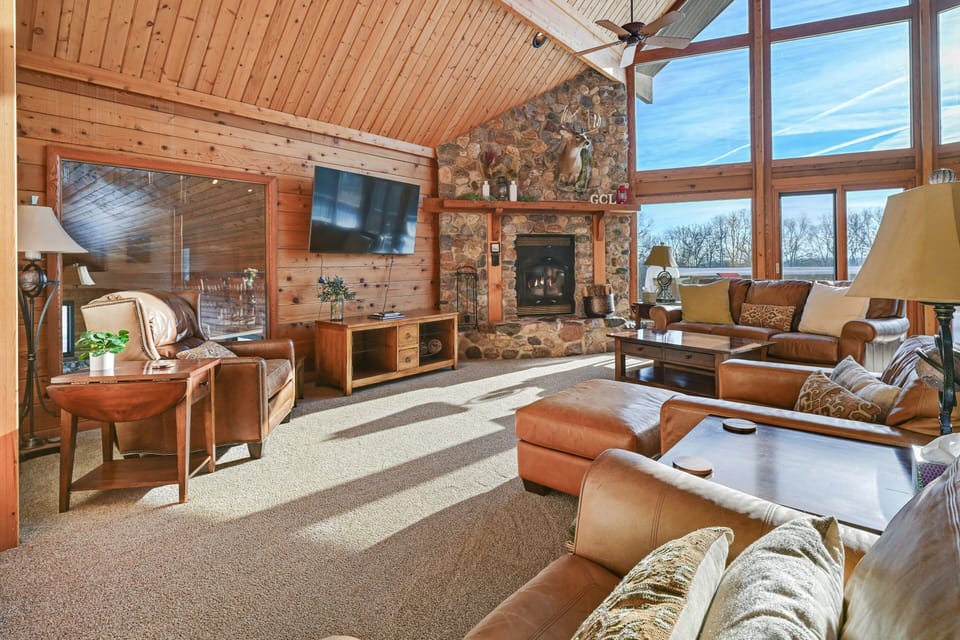 Welcome to the Great Cedar Lodge!