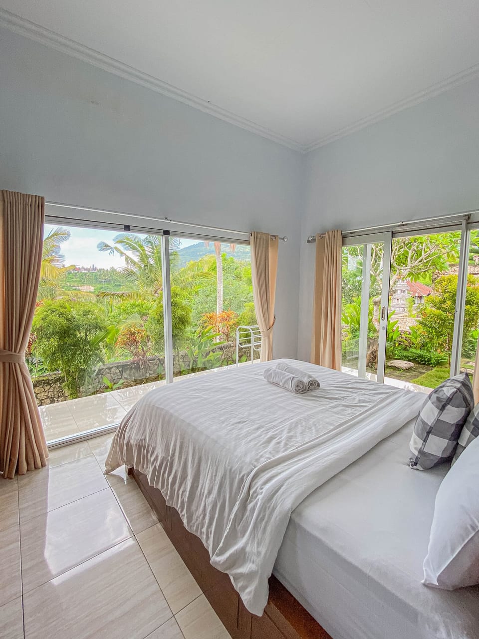 Deluxe Room | Free WiFi
