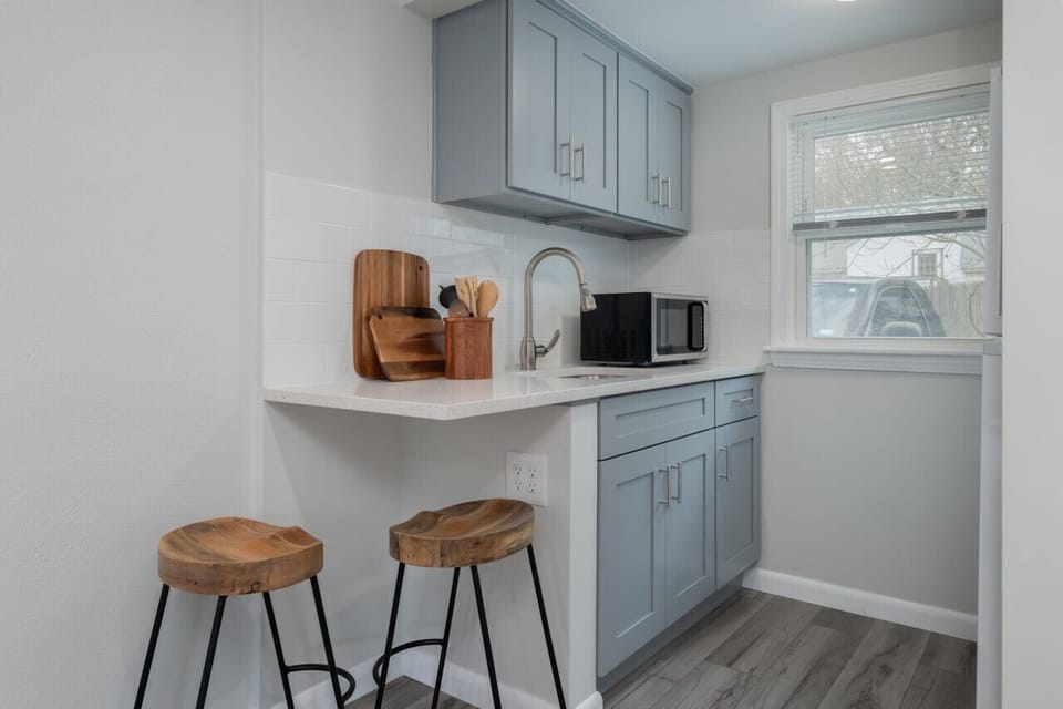 Small in size, big on function. Our fully equipped kitchen features space-saving appliances and all the essentials needed to whip up a gourmet meal