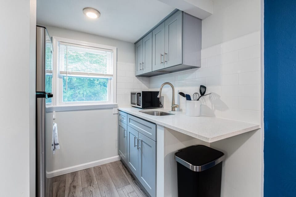 Small in size, big on function. Our fully equipped kitchen features space-saving appliances and all the essentials needed to whip up a gourmet meal