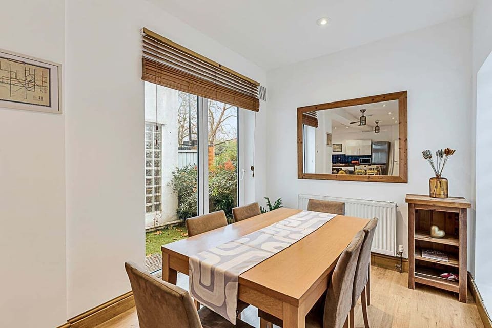 Apartment | 2 bedrooms, cribs/infant beds, free WiFi