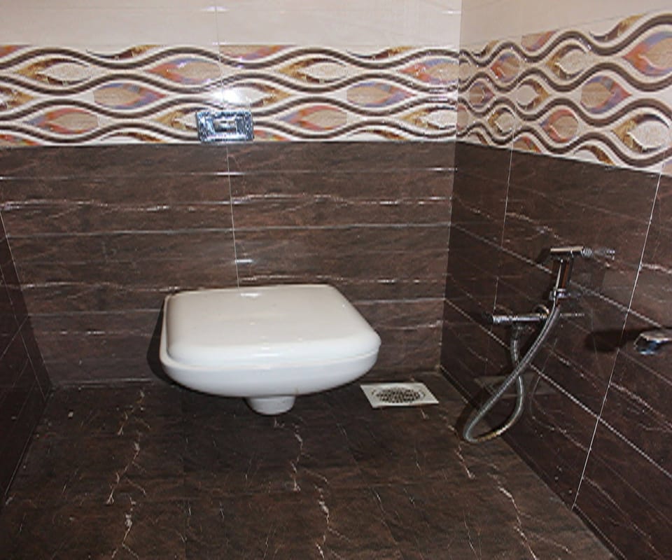 Deluxe Room | Bathroom