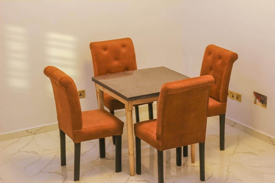 House | Dining