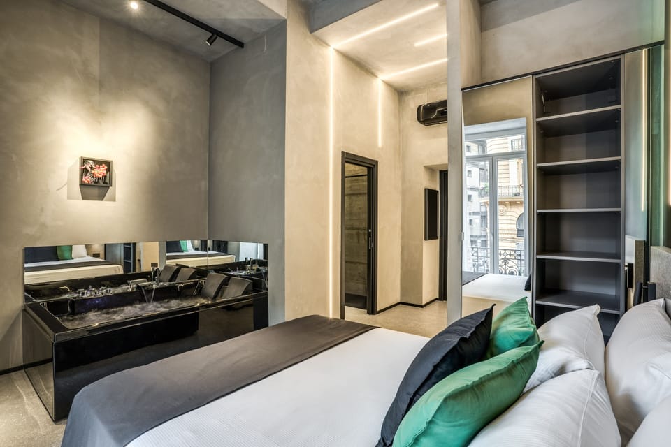 Elite Suite | Jetted tub