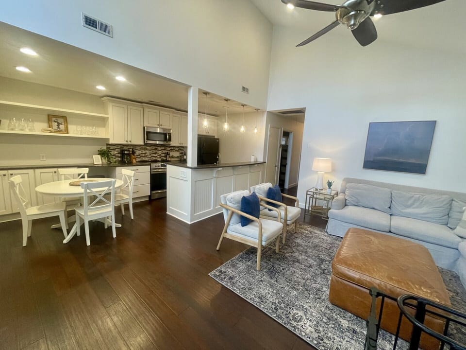 Main floor kitchen and family room